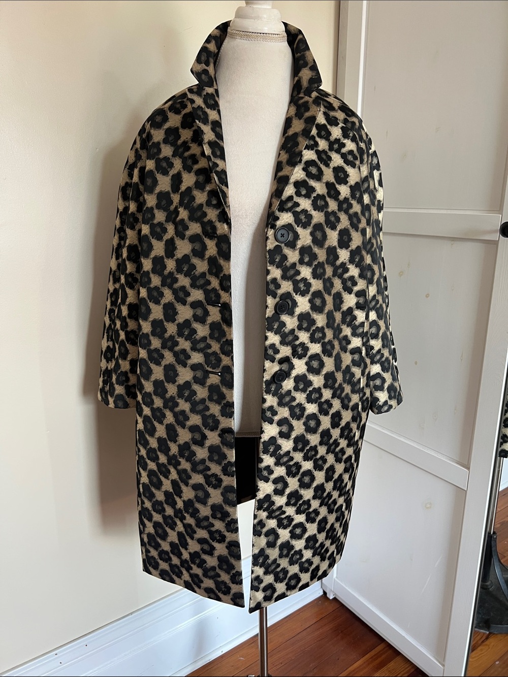 Ann Taylor Black and Gold Floral Print Long Button Front Trench Dress Coat M
